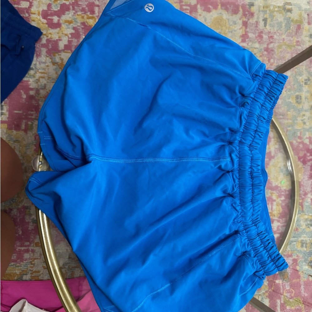 Lululemon - Picture 3 of 3